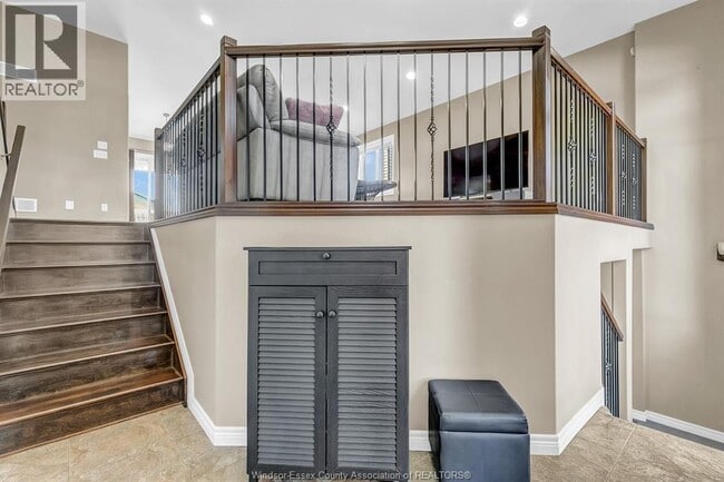 Photo - 420 Runstedler Dr