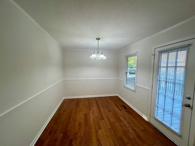 Photo - 100 Ridgewood Rd