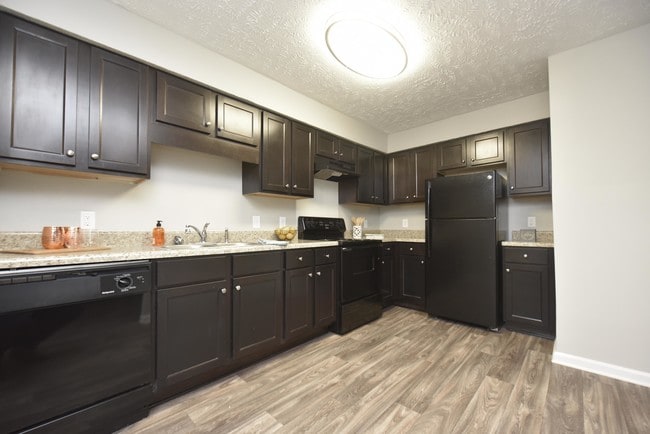 Hidden Valley Apartments - Hidden Valley Apartments