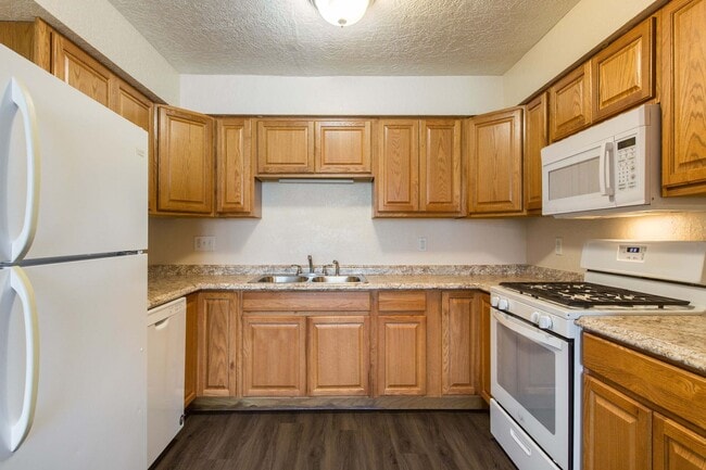 Vail Manor Apartments