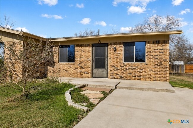 Building Photo - 222 Redbud Ln