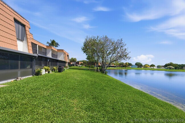 11014 SW 15th Manor