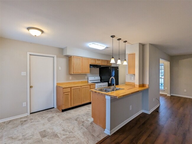 Photo - 8410 Rinn St