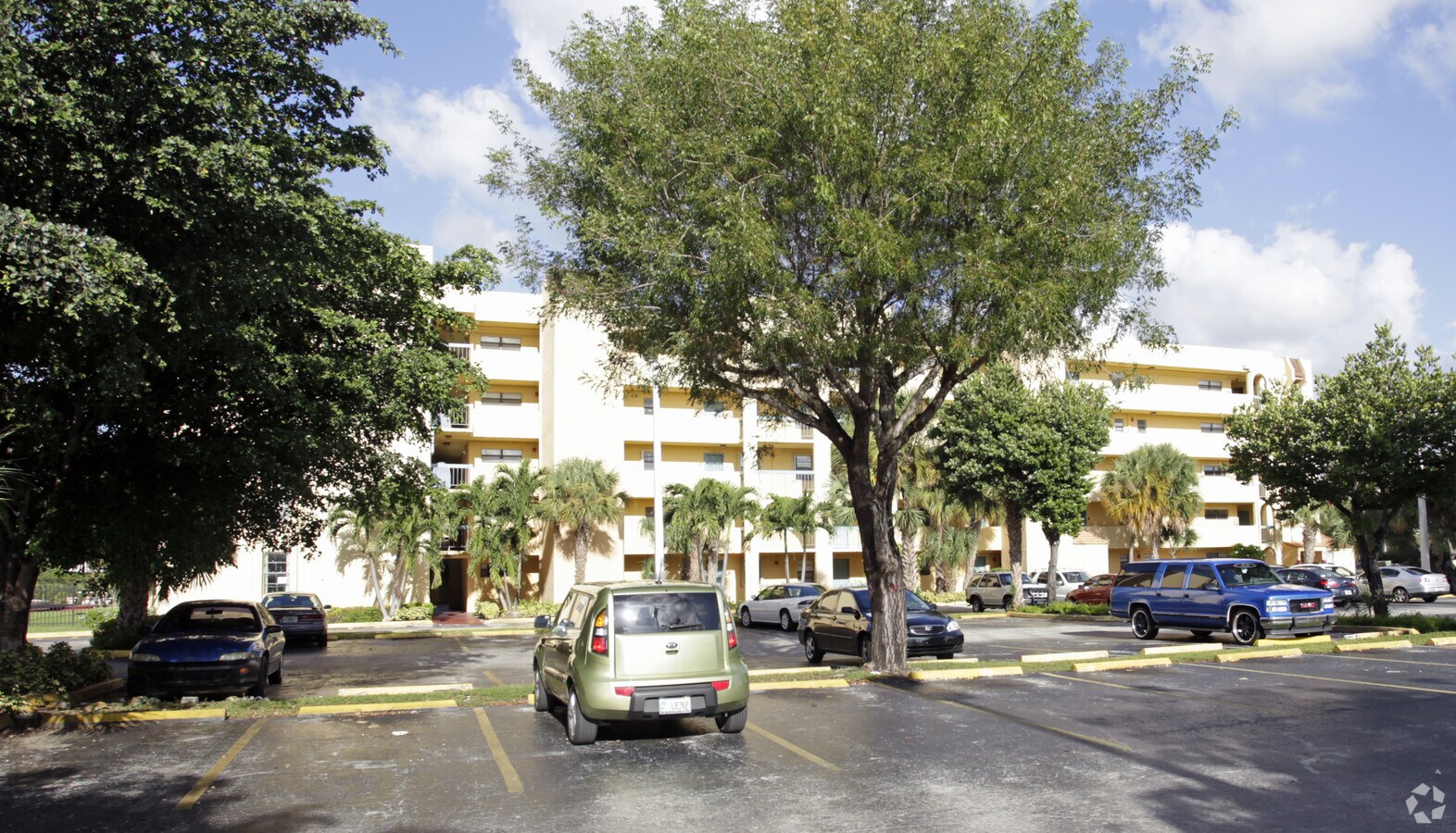 Photo - Blue Grotto Apartments