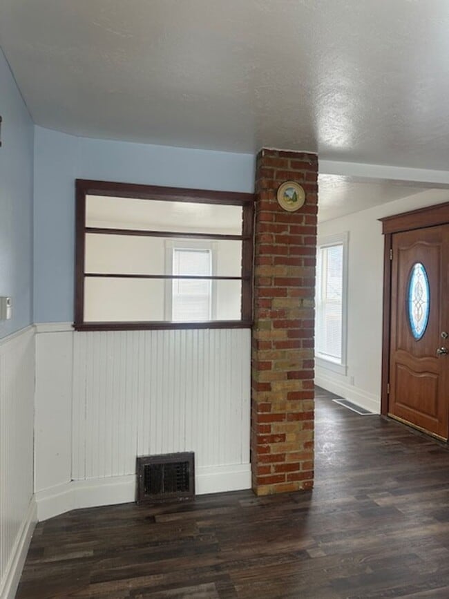 Photo - 726 N 11th Ave