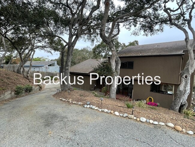 Building Photo - 14685 Charter Oak Blvd