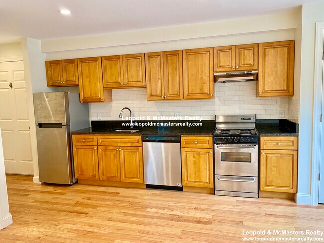 Photo - 380 Harvard St