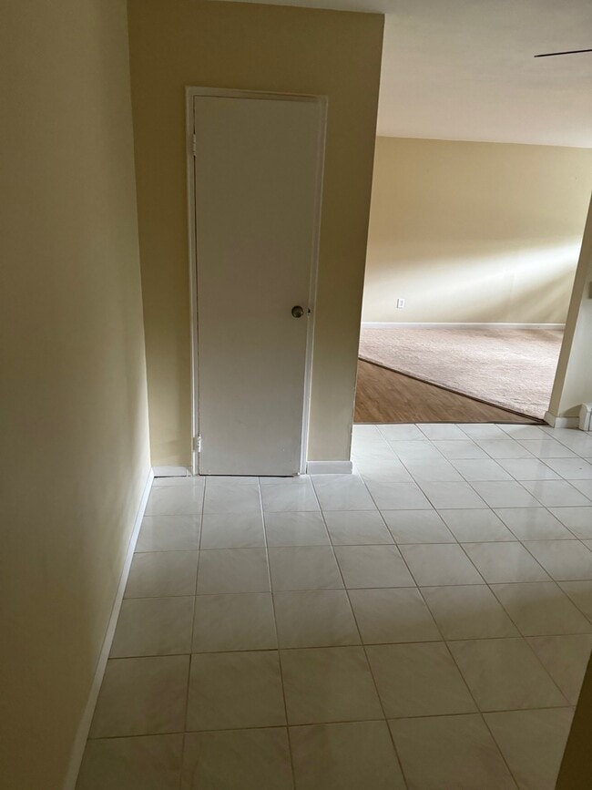 Photo - 797 Sergeant Palmateer Way Unidad A-2