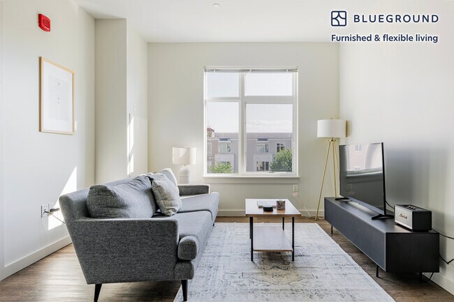 Building Photo - 240 Sidney St Rental