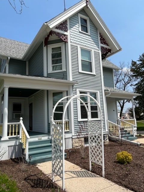 Front of Victorian, apart in the back - 304 Summit Ave Unit 304B