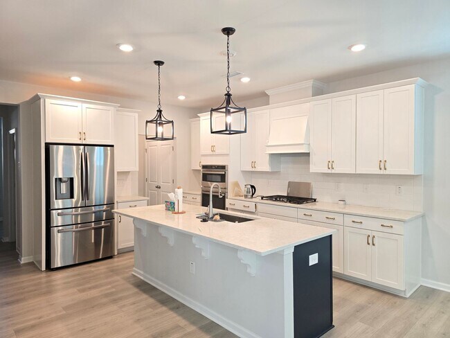 Photo - Brier Creek Living in a 5 Bedroom 4.5 Bath... Casa