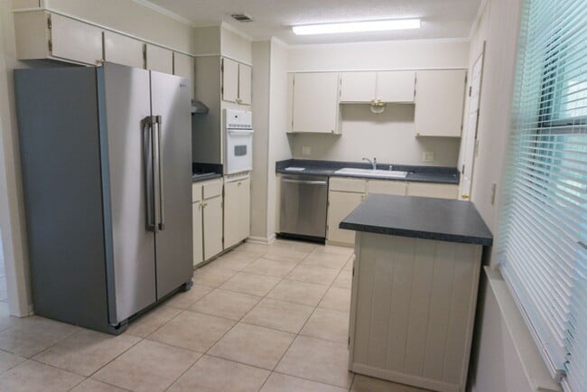 Photo - 1225 Parktown Dr
