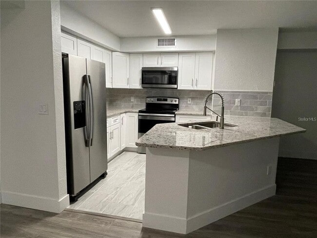 Photo - 238 Afton Square Unidad 206