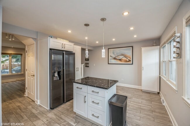 Photo - 5236 W 54th St