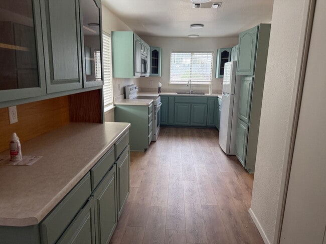 12029 Brentwood Hills Blvd NE