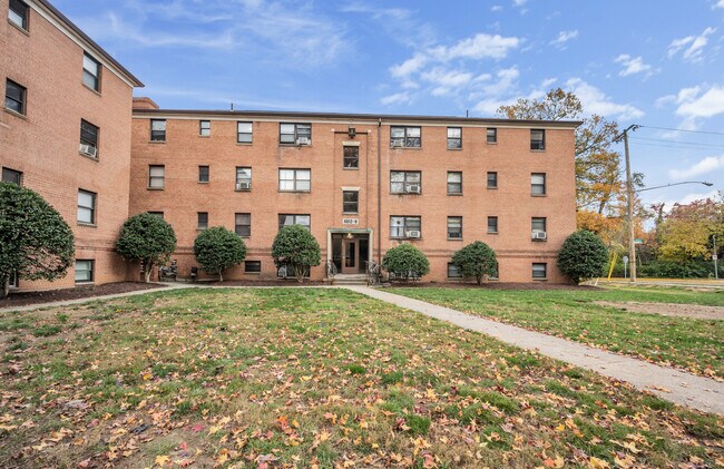 College Park Commons
