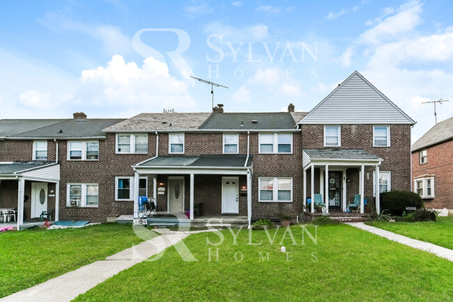 Three level townhome available now! - Three level townhome available now!