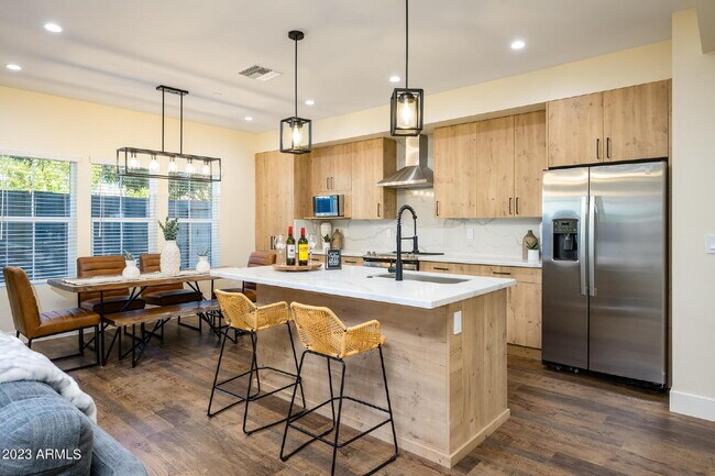 Photo - Exclusive Urban Sanctuary—Sophisticated Townhouse in Vibrant Phoenix