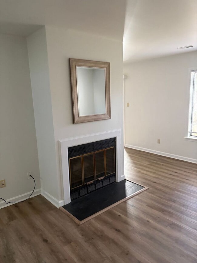 Photo - Prime low maintenance Williamsburg rental location!