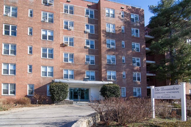 Photo - 1111 Midland Ave Condo Unit 4M