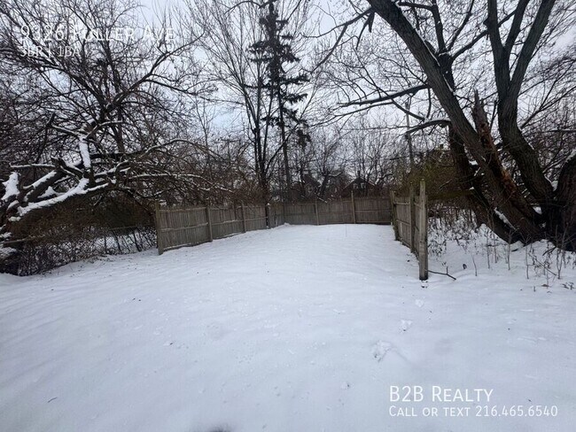 Photo - 9326 Fuller Ave