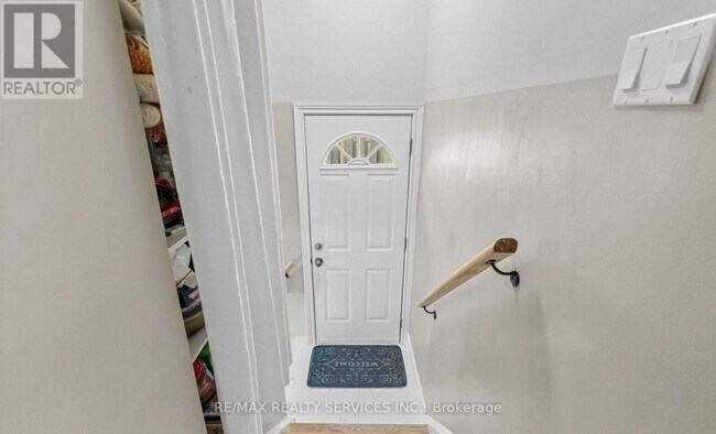 Photo - 5 Avondale Blvd