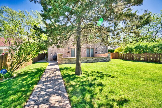 Photo - 5044 Coyle Ave