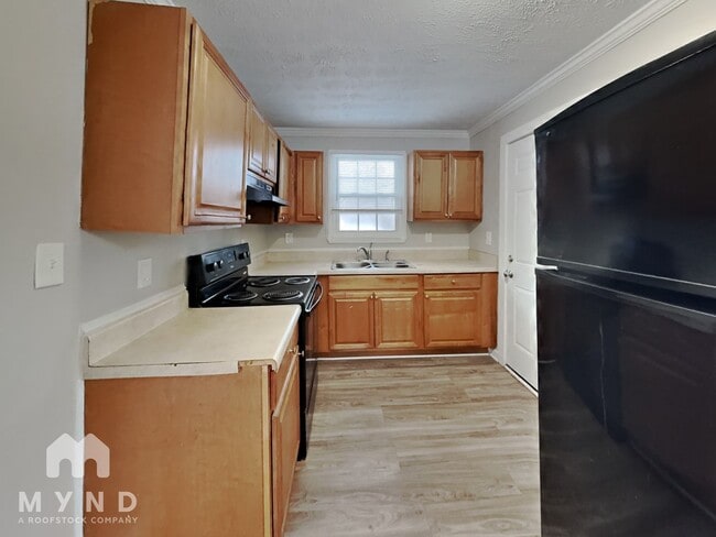 Photo - 1825 Oakmont Dr NW