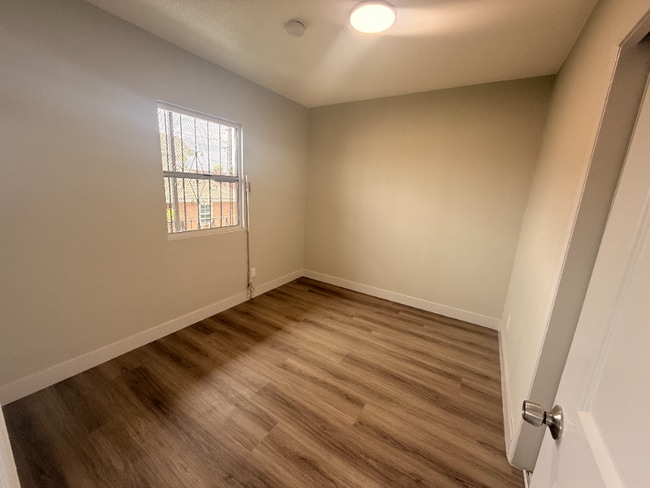 Photo - 115 E Colden Ave Unidad 05