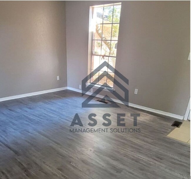 Photo - 7217 Edenborough Dr