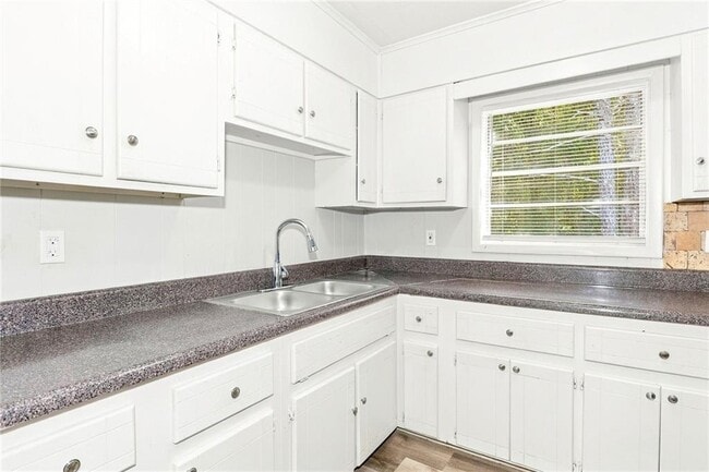 316 Eleanor Dr