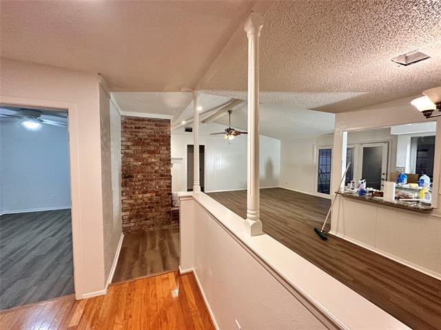 Photo - 2108 Blossom Ln