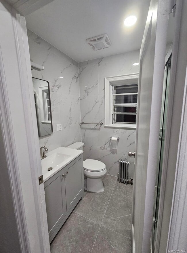 Photo - 84-63-84161 161st St