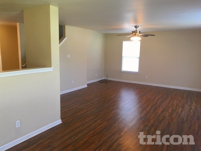 Photo - 1829 Oakdale Green Dr