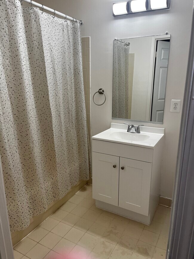 Photo - 3404 Tulleys Pointe Ct Condo Unit 1C
