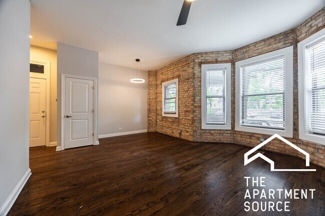 Photo - 1758 W Montrose Ave Unit 1