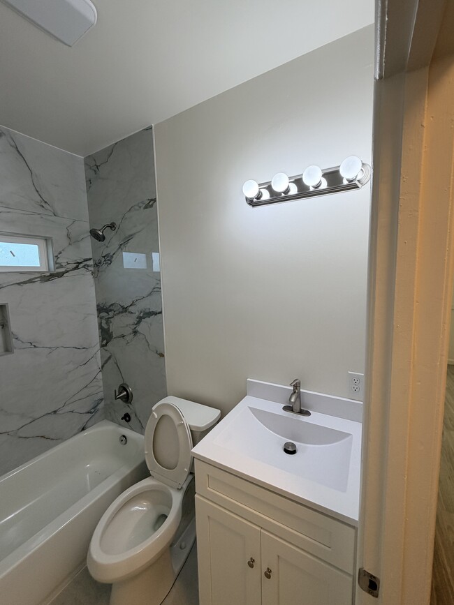 Photo - 394 N Livermore Ave Unit 394North Livermore