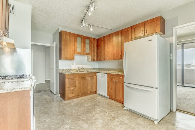 Photo - 4141 Henderson Rd