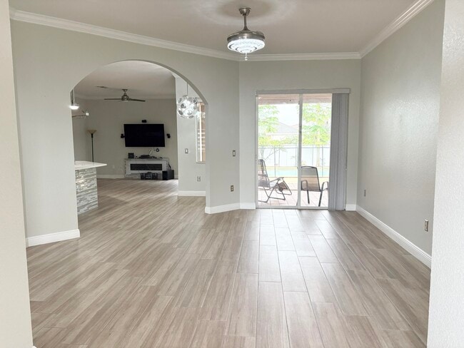 Photo - 2066 SW Savage Blvd