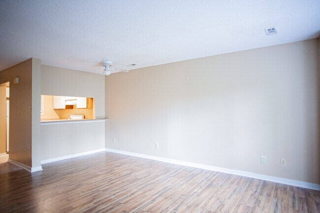 704 Martin Luther King Junior Boulevard D14