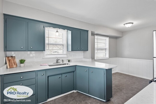 Building Photo - 431 Egret Blvd NW