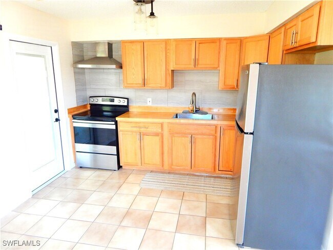 Photo - 643 92nd Ave N