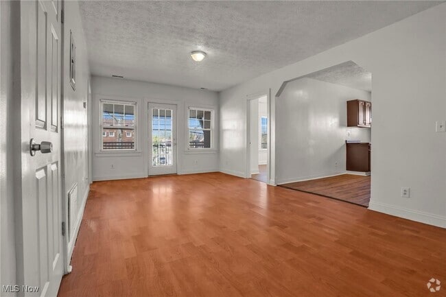 Building Photo - 317 E 156th St Unit 1 Rental