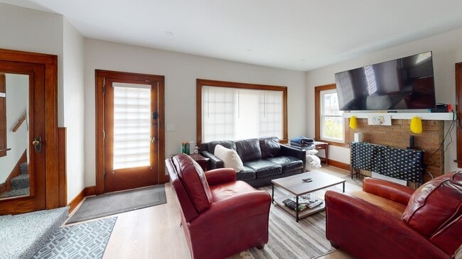 Photo - 806 Sylvan Ave