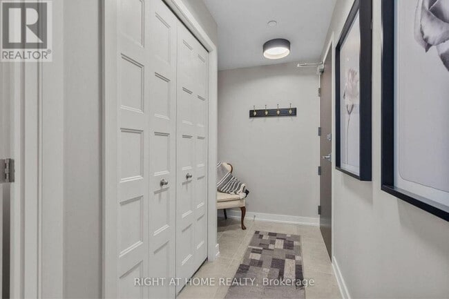 Photo - 200 Inlet Private Unité 902