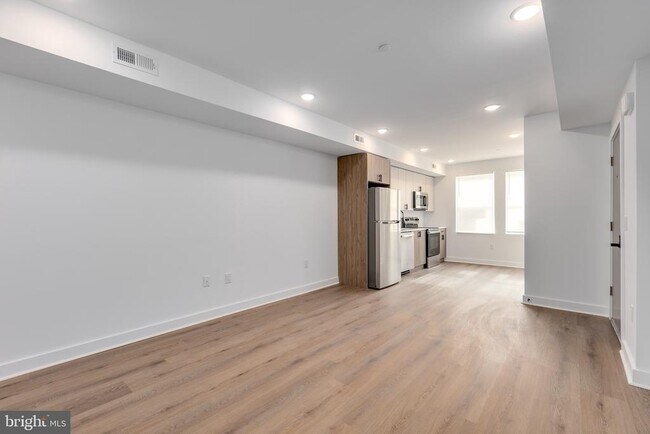 Photo - 1917 W Susquehanna Ave