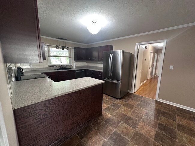 Photo - 11316 Maplecrest Dr SE