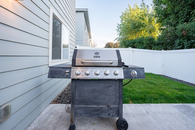 Photo - 5 S Kellogg St Unit ID1324037P