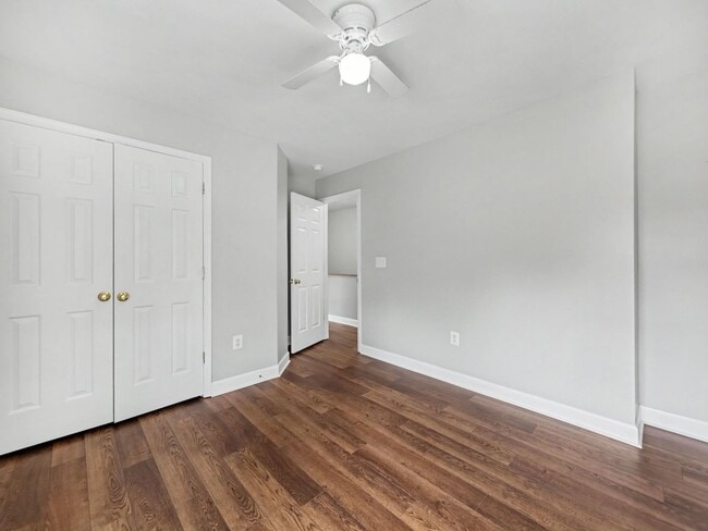 Photo - 242 5th St