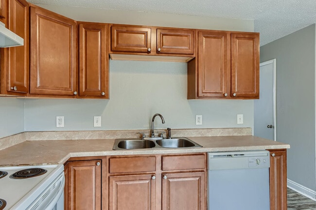 Alder Square Townhomes